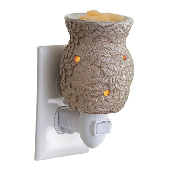Candle Warmers Etc Other - Pluggable Candle Warmer "Succulent"